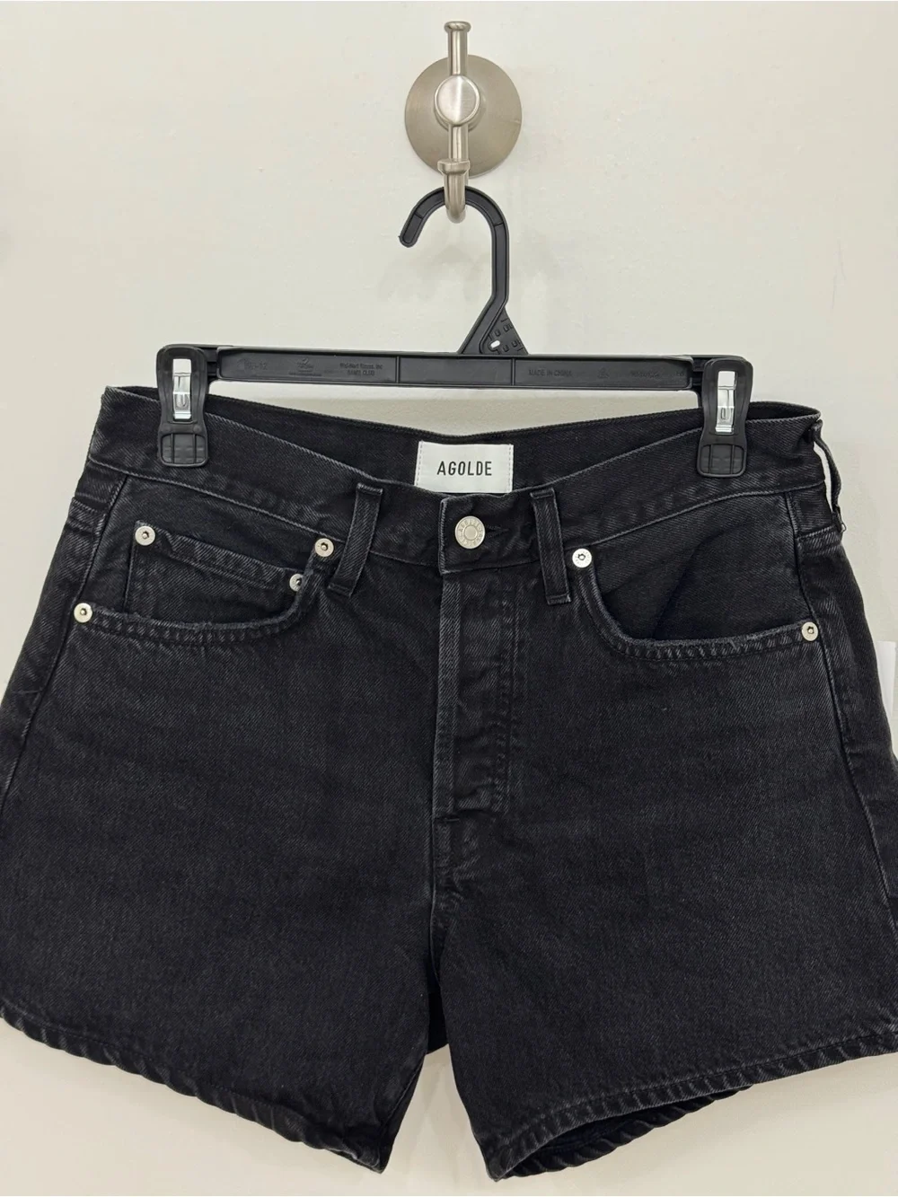 AGOLDE Parker Long Jean Shorts in Phase Black sz 27 4.5